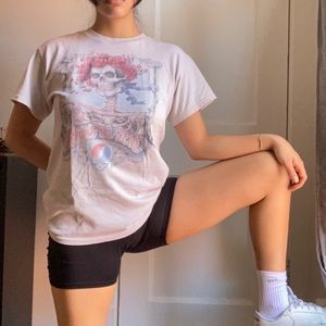 Brandy Melville cream colored graphic tee/t-shirt